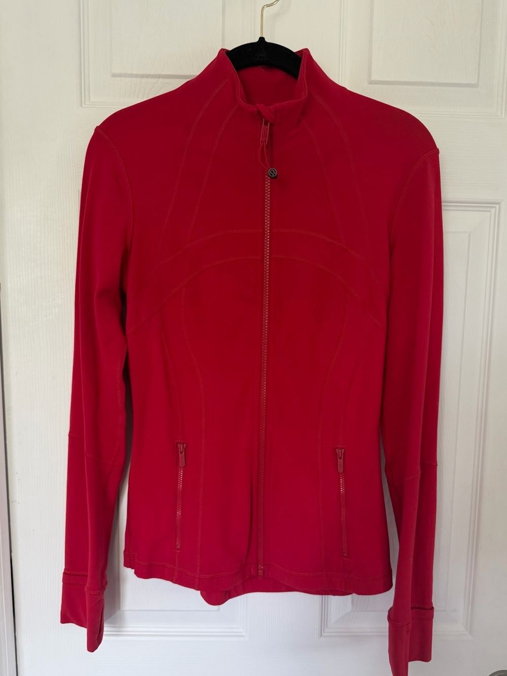 lululemon athletica Define Jacket
Nulu - Hip Length - red